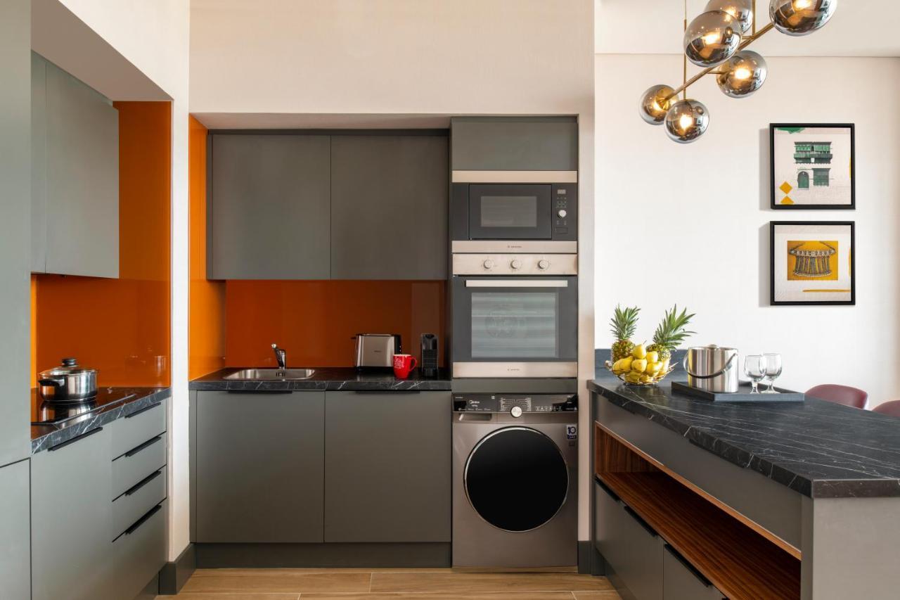 Swissotel Living ג'דה מראה חיצוני תמונה A typical kitchen in a serviced apartment