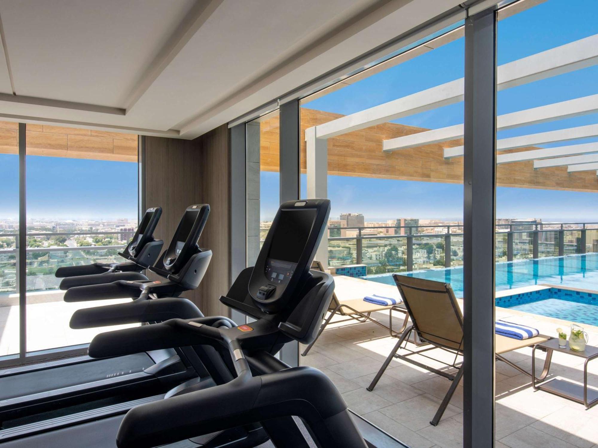 Swissotel Living ג'דה מראה חיצוני תמונה The gym at the hotel